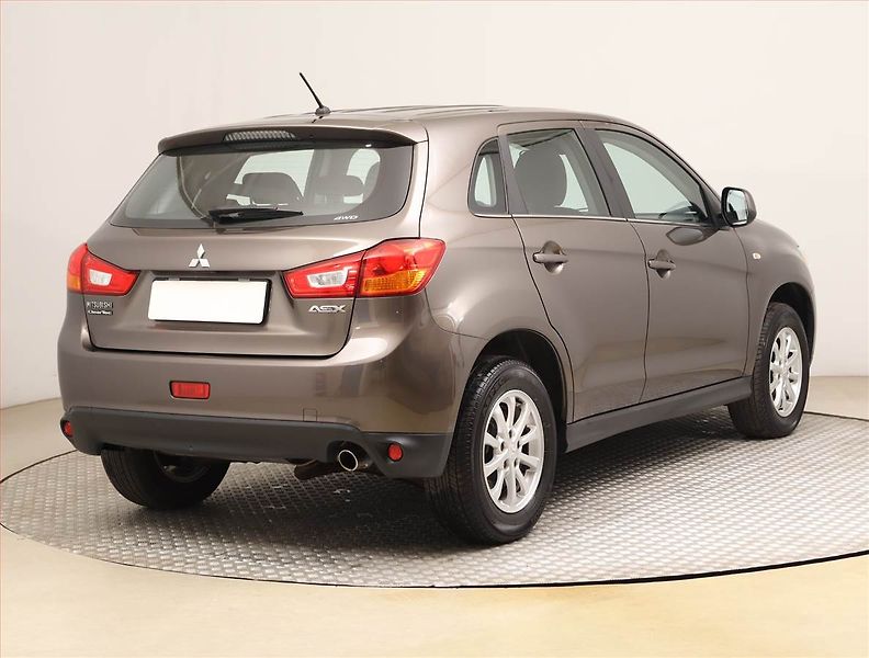 Mitsubishi ASX (2014) 1.8 DI-D MIVEC, 4X4, Tempomat - fotka 5 z 17