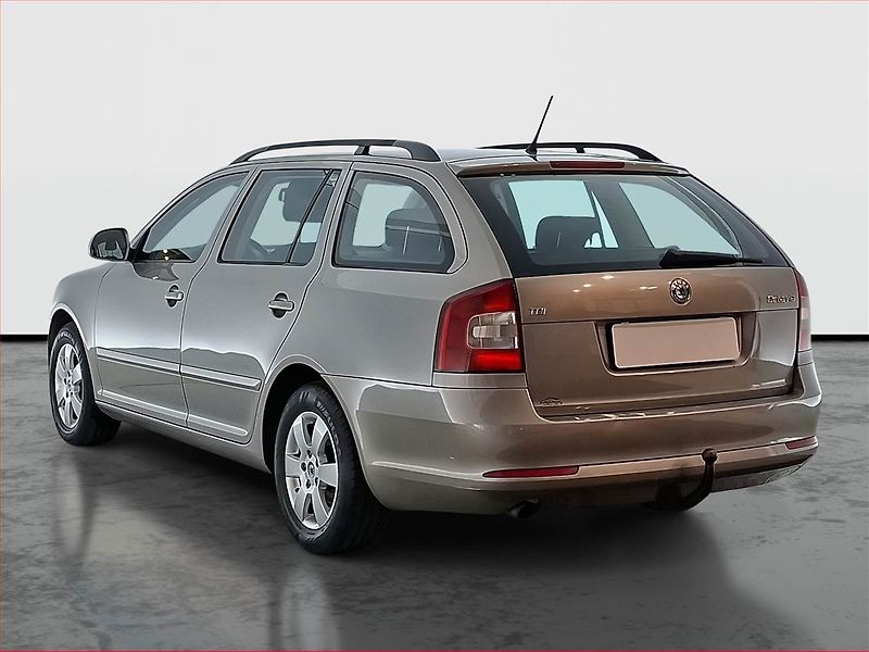 Škoda Octavia (2011) Ambiente 1.6 TDI, nová STK - fotka 4 z 14