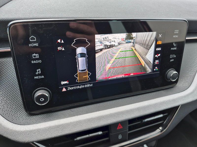 Škoda Kamiq (2025) Top Selection 1.5 TSI 110kW - fotka 16 z 27