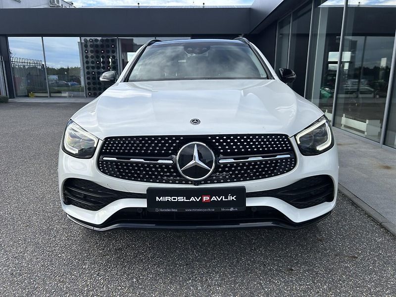 Mercedes-Benz GLC 300d 4MATIC AMG AIRMATIC - fotka 2 z 30