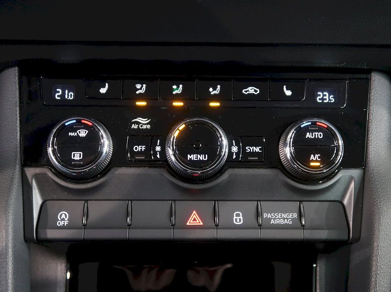 Škoda Karoq (2022) STYLE PLUS 2.0TDI 85KW DSG - fotka 29 z 37