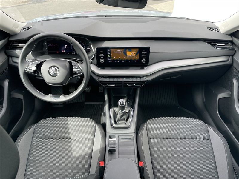 Škoda Octavia 2,0 TDI Combi Ambition Plus KE - fotka 6 z 23