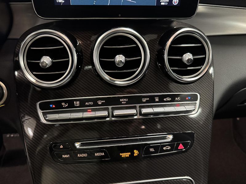 Mercedes-Benz GLC (2017) 350e 4M AMG - fotka 29 z 42