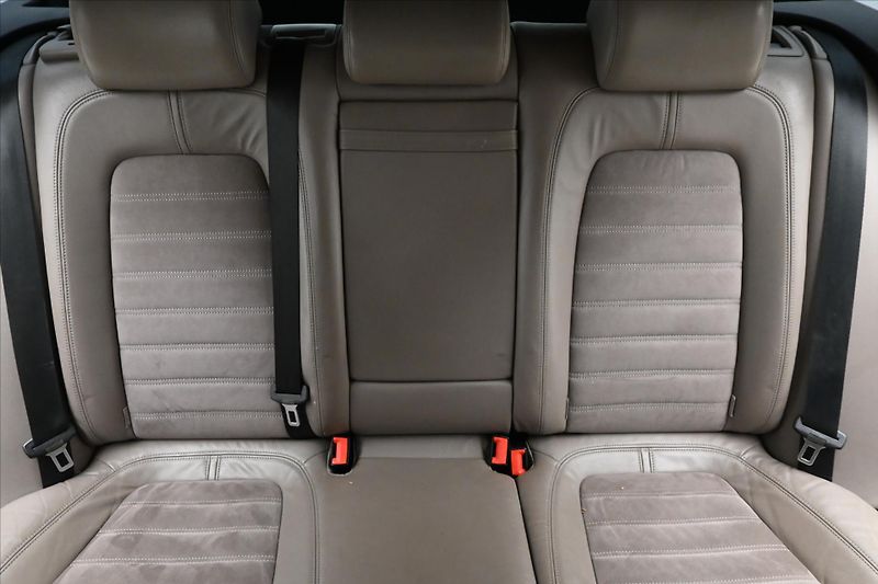 Volkswagen Passat 2,0 103kW NOVÁ STK 4/28 - fotka 26 z 29