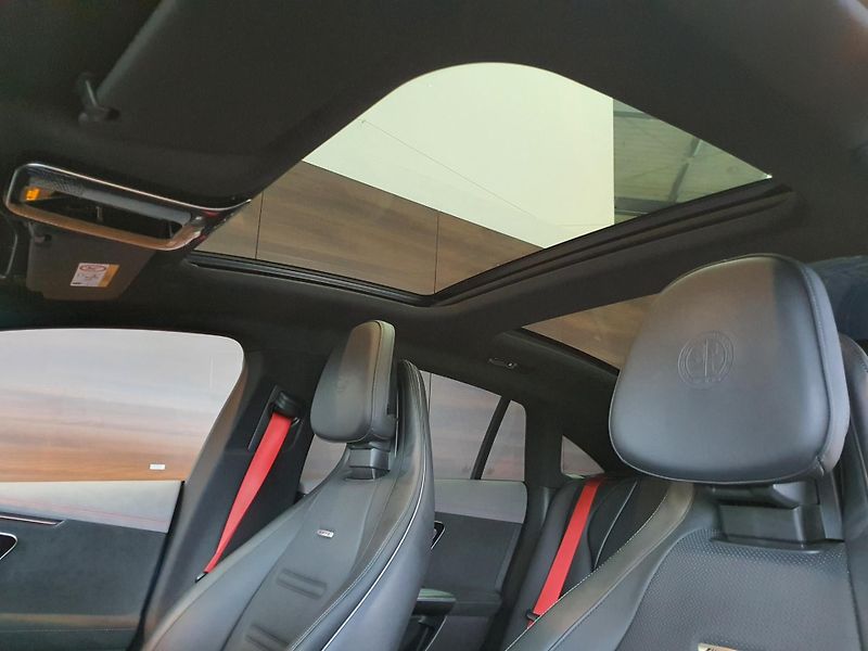 Mercedes-Benz EQE (2022) 43AMG 4MATIC - fotka 13 z 23