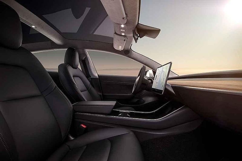 Tesla Model 3.
