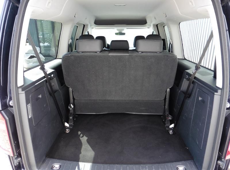 Volkswagen Caddy Maxi 1,4 TSI DSG Highline 7.mí - fotka 13 z 13