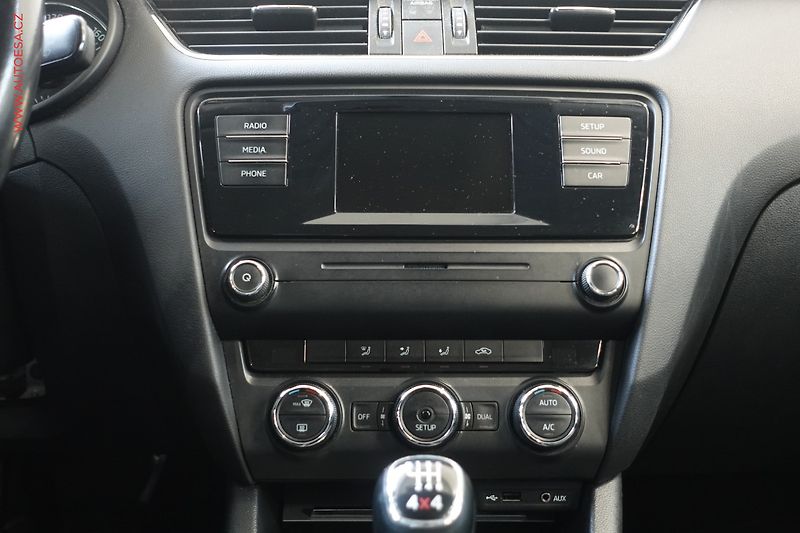 Škoda Octavia (2014) 1.6 TDi 4x4, 2.maj, AC, tempo - fotka 13 z 24