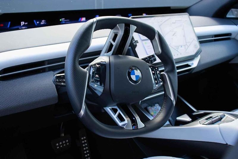 BMW iX3.