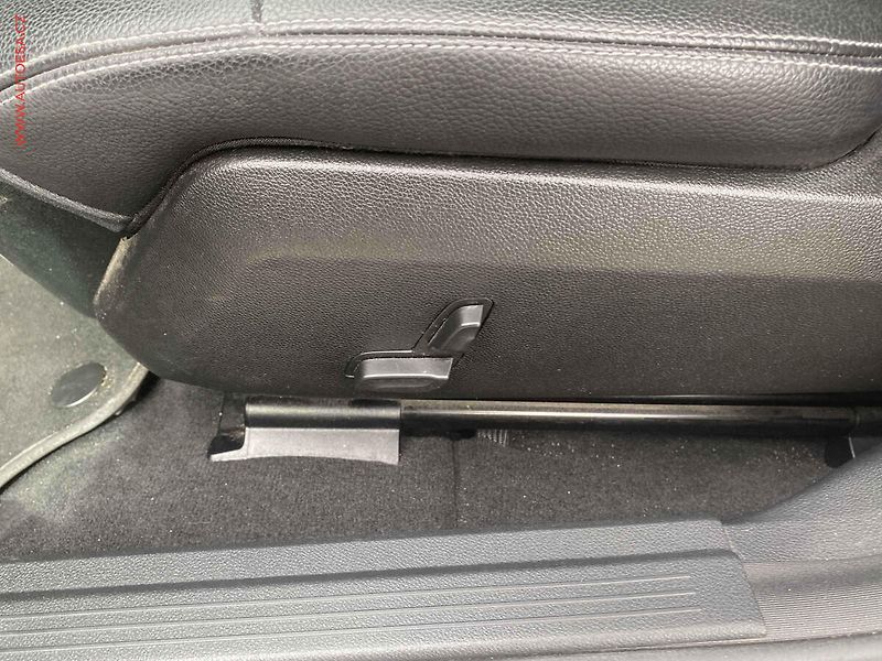 Mercedes-Benz Třídy E (2014) 2.2 CDi E200, AT, navi, park - fotka 14 z 18