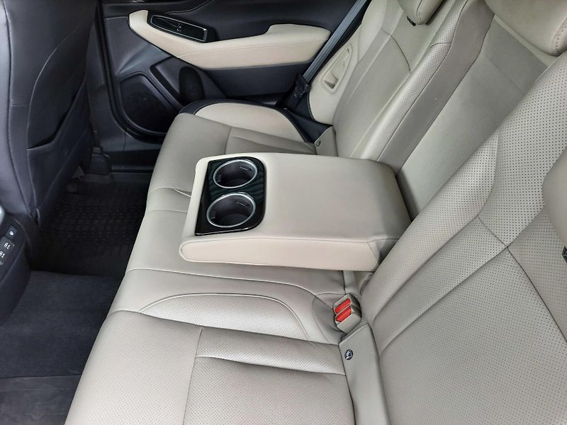 Subaru Outback (2021) 2,5i TOURING světlá kůže NAPPA - fotka 24 z 45