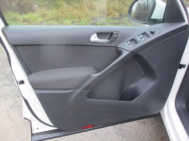 Volkswagen Tiguan 1.4TSi*BMT*ROZVODY*BEZ KOROZE - fotka 11 z 44