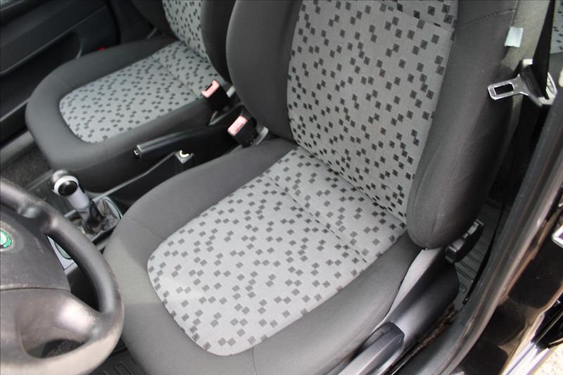 Škoda Fabia 1,4 16V  KLIMATIZACE,TAŽNÉ - fotka 16 z 21