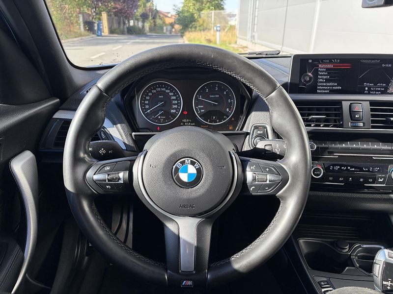 BMW Řada 1 (2015) 118d M-packet - fotka 7 z 17