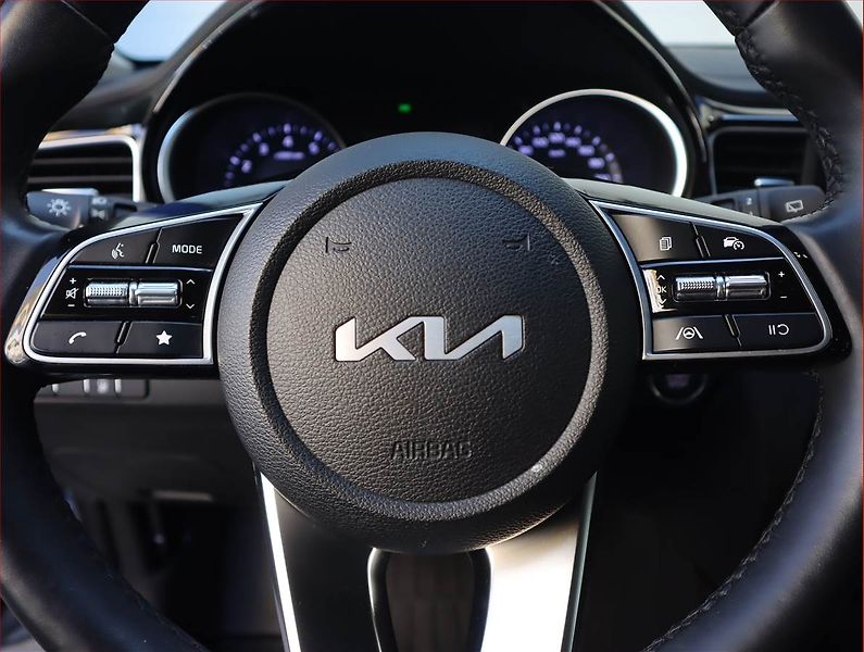 Kia Ceed (2023) 1.5 T-GDI, Serv.kniha, Navi - fotka 21 z 22