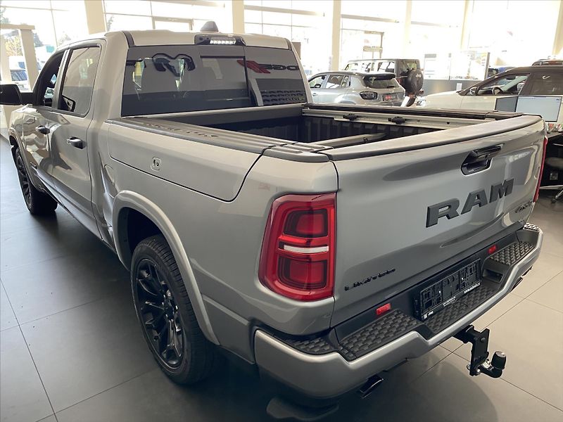 Dodge RAM (2025) 3,0 R6  Limited Night - fotka 4 z 15