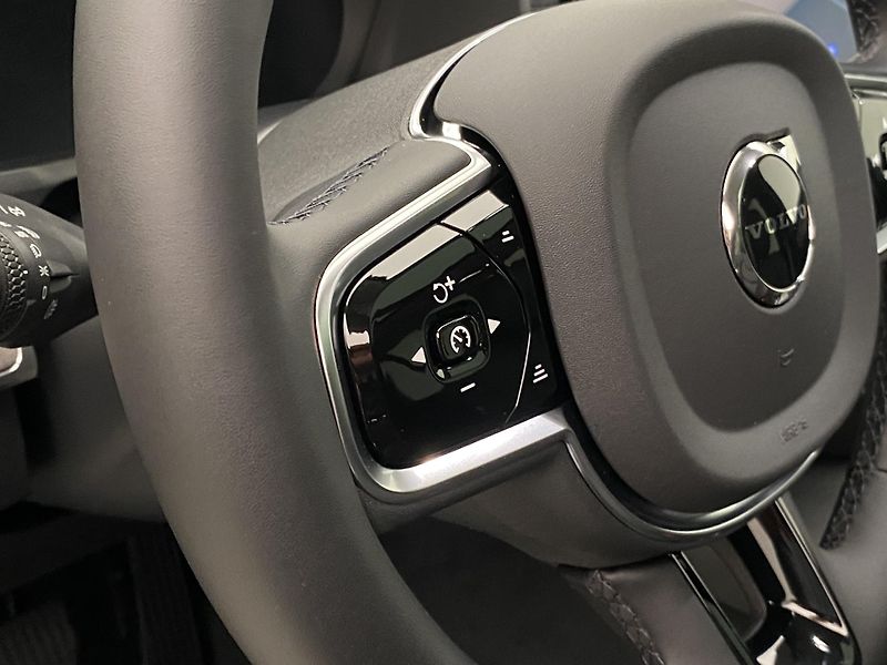 Volvo XC90 (2026) B5 AWD AUT DARK PLUS 7míst - fotka 28 z 70