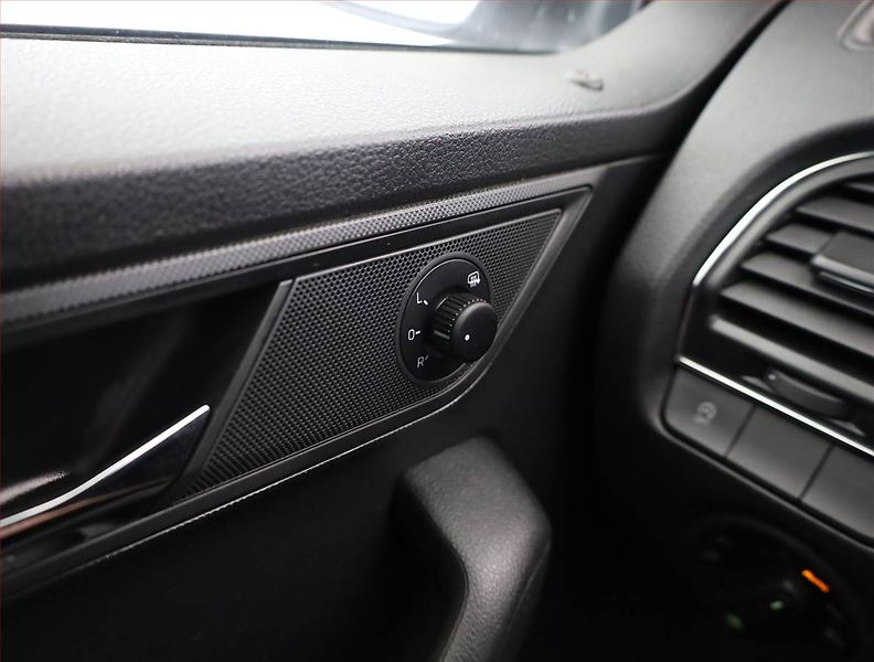 Škoda Fabia (2021) Style 1.0 TSI, Tempomat - fotka 16 z 19