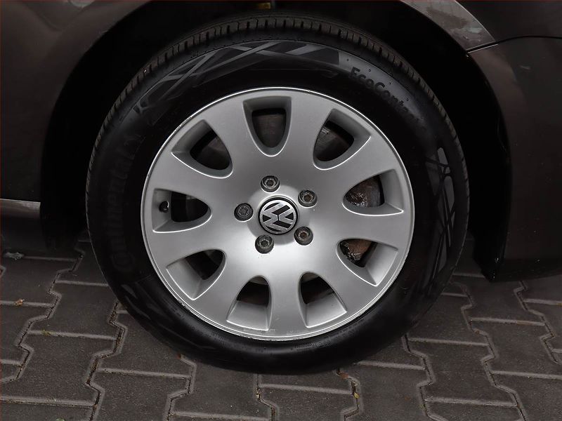 Volkswagen Passat (2012) 2.0 TDI, Navi, Tempomat - fotka 15 z 24