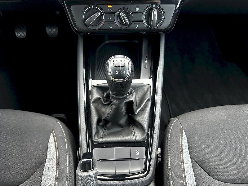 Škoda Scala (2024) 1.0 TSI 85kW MP6 Selection - fotka 20 z 33