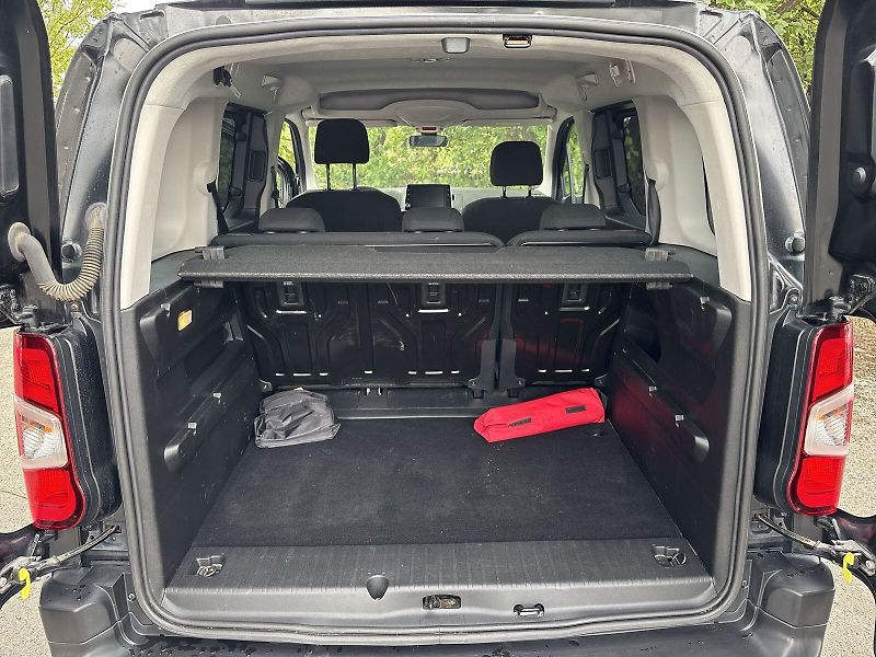 Citroën Berlingo (2022) 1.5 HDI LIVE PACK - fotka 28 z 29