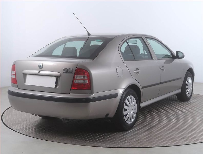 Škoda Octavia (2010) 1.6, LPG, Serv.kniha, po STK - fotka 5 z 14