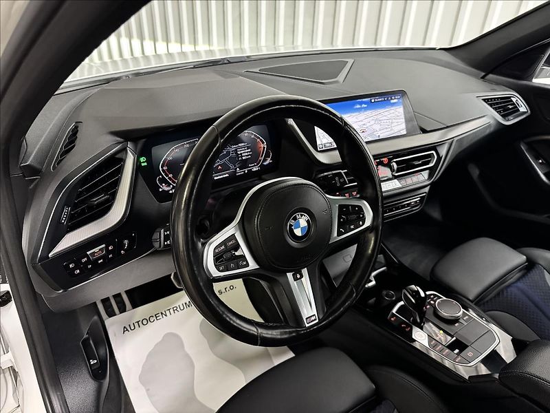 BMW Řada 1 120i M Sport Virtual Pano LED - fotka 16 z 47