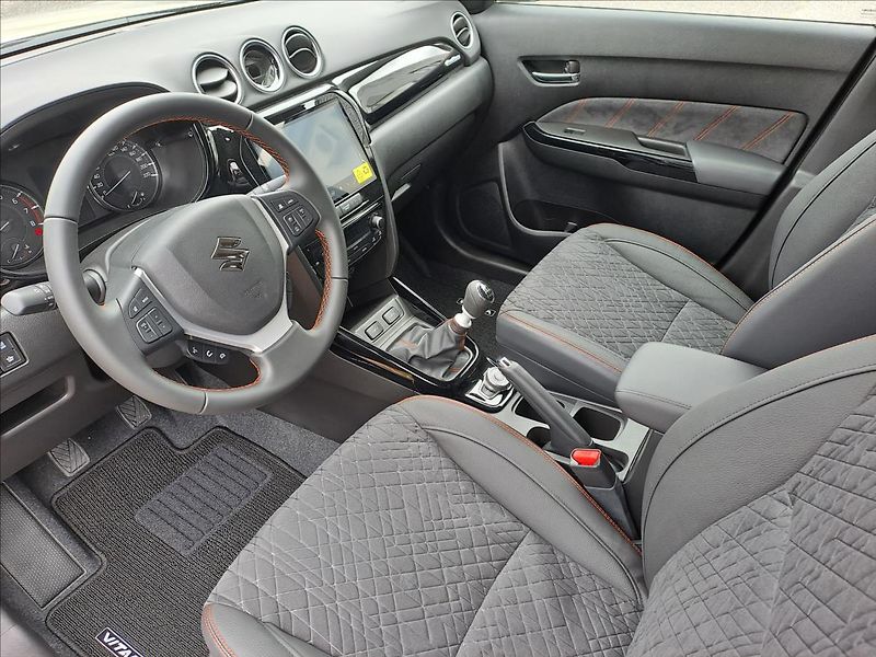 Suzuki Vitara (2026) 1,4 Elegance AllGrip MY25 - fotka 9 z 20
