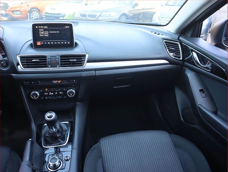 Mazda 3 (2015) 2.2 Skyactiv-D, Tempomat - fotka 8 z 19