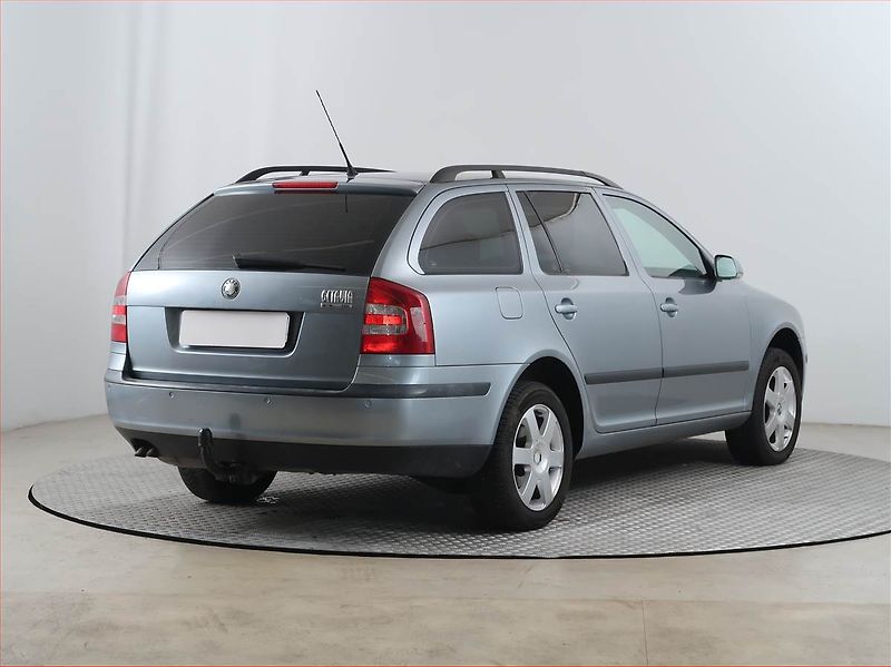 Škoda Octavia (2005) Elegance 1.9 TDI 4x4, 4X4 - fotka 5 z 14