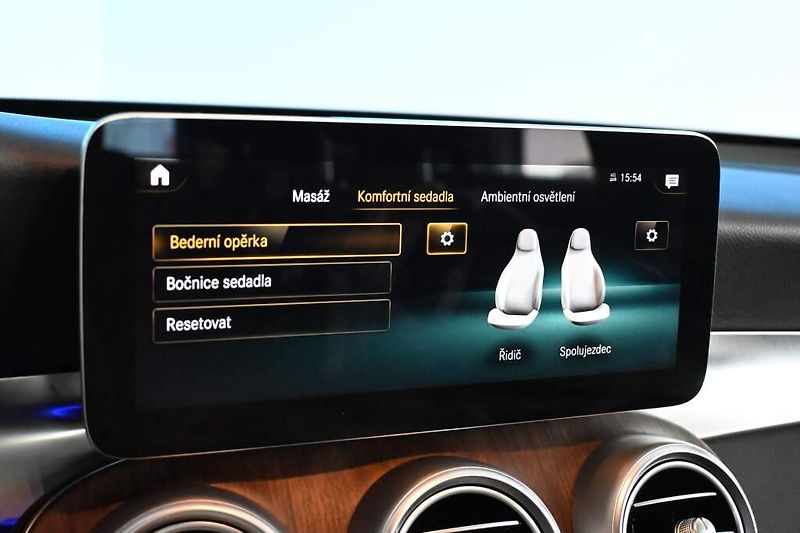 Mercedes-Benz GLC (2021) 2.0 300 E 4MATIC 9G-TRONIC LED - fotka 22 z 47