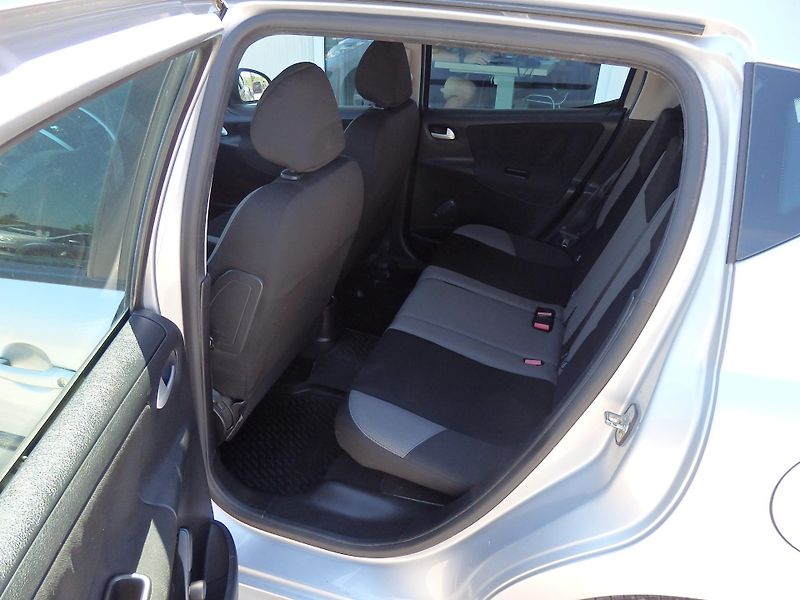 Peugeot 207 1.4i KLIMATIZACE, LPG - fotka 7 z 15