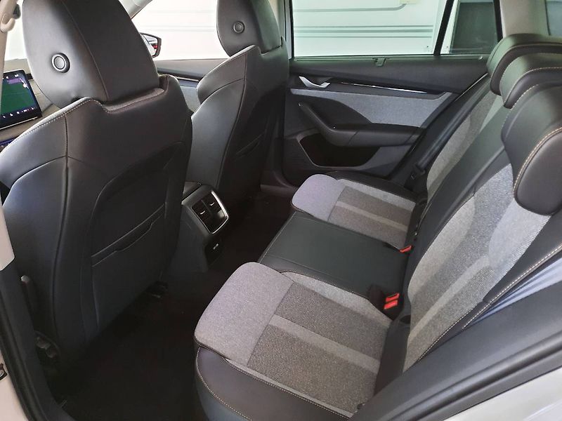 Škoda Octavia (2024) Combi Selection 2.0 TDI (110kW - fotka 8 z 27