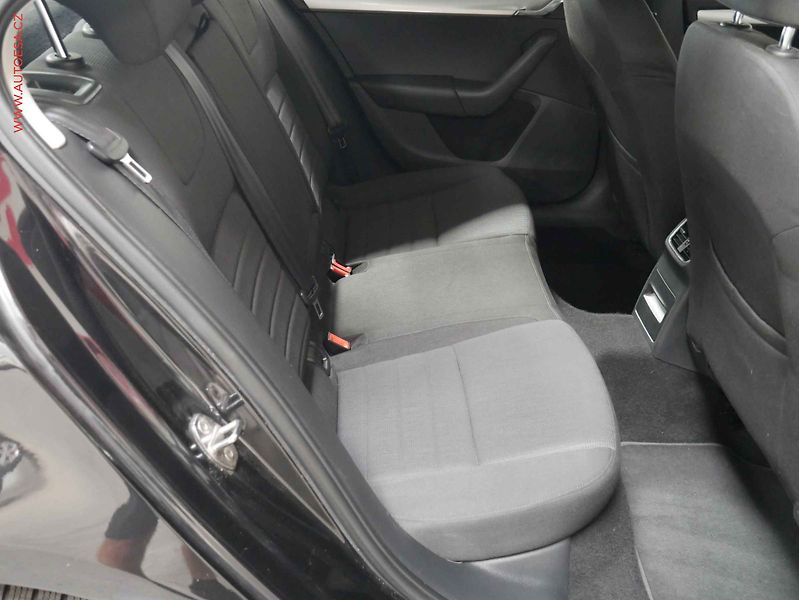 Škoda Octavia (2013) 2.0TDi, ČR, AAC, p.čidla - fotka 11 z 20