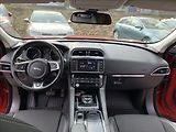 Jaguar F-Pace (2016) 2,0 D KLIMA SERVISKA 4X4 - náhled 12