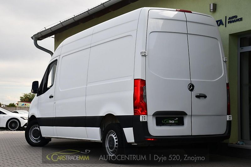 Mercedes-Benz Sprinter 211 CDI L2H2 (W907) 155k - fotka 3 z 37