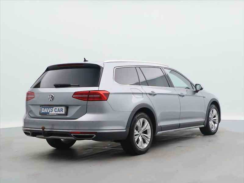 Volkswagen Passat Alltrack 2,0 TSI 162kW 4Motion - fotka 6 z 27