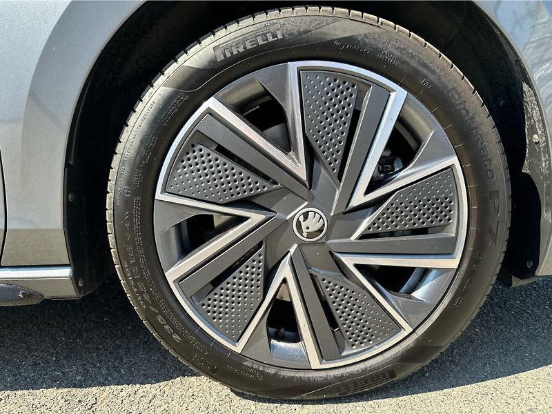 Škoda Superb iV 1,5 TSI / 150 kW Sportline - fotka 23 z 23