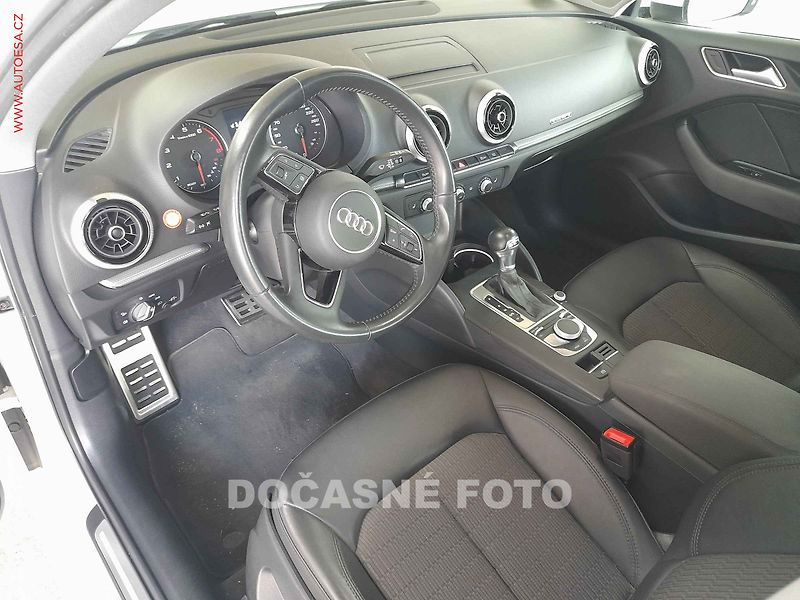 Audi A3 (2018) 2.0 tfsi - fotka 3 z 3