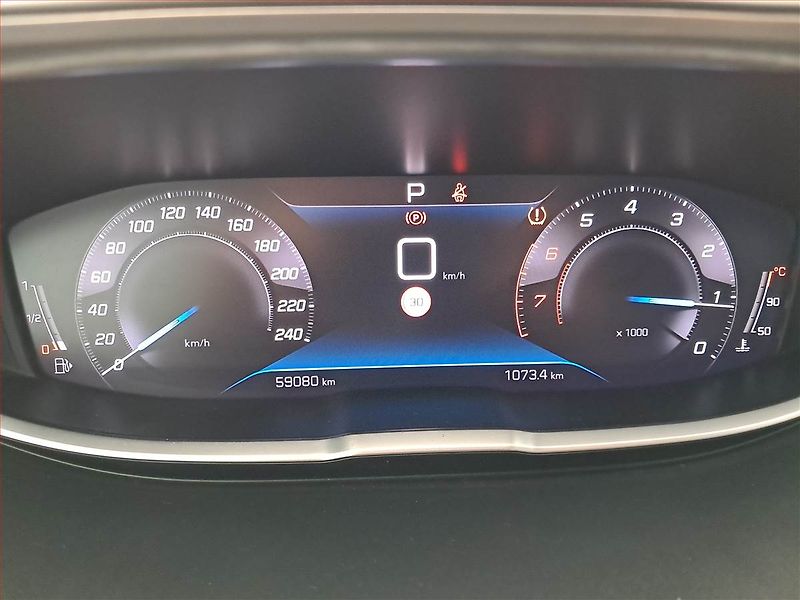 Peugeot 5008 (2023) PureTech 130 - fotka 11 z 22