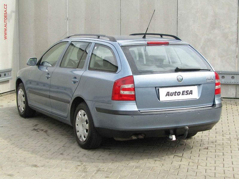 Škoda Octavia (2007) 2.0TDi, AC, TZ, park.čidla - fotka 6 z 19