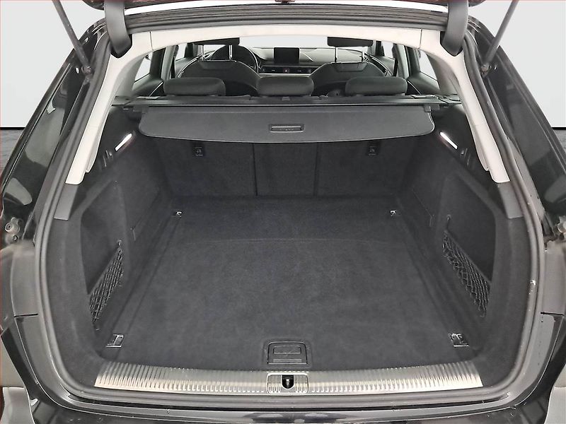 Audi A4 (2016) 2.0 TDI, Tempomat - fotka 14 z 23
