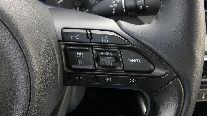 Mazda 2 1.5 Hybrid e-CVT Centre-line - fotka 12 z 22