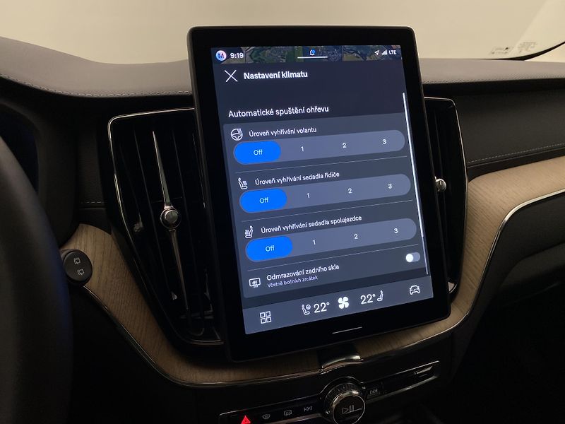 Volvo XC60 T8 AWD RECHARGE DARK ULTRA CZ - fotka 41 z 61