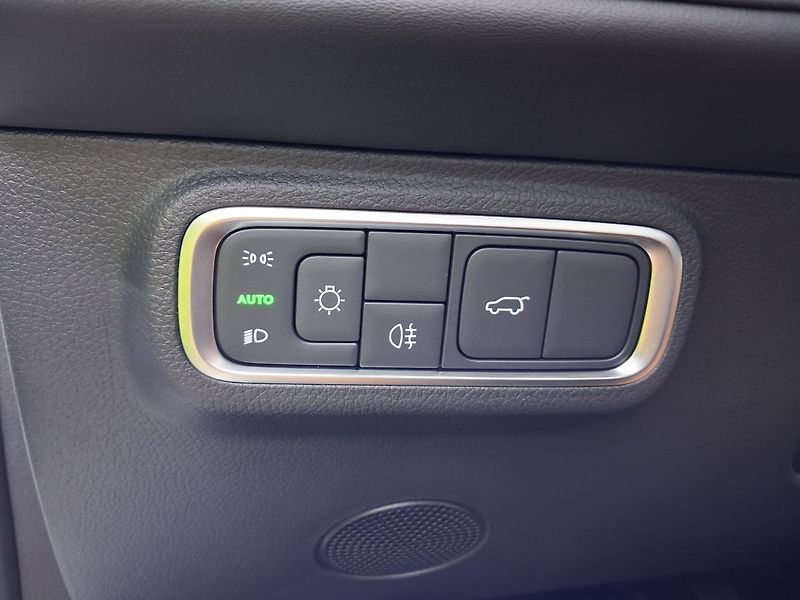 Omoda 5 (2026) Premium 1.5 tGDI HEV - fotka 18 z 27