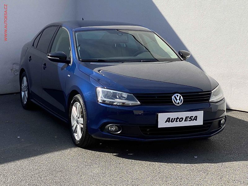 Volkswagen Jetta (2012) 1.2 TSi, Match, +kola - fotka 1 z 18