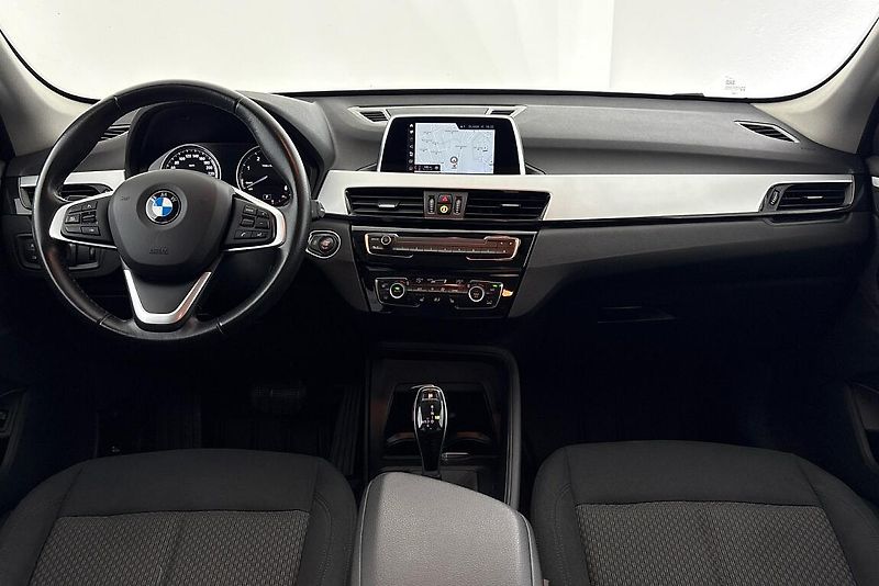 BMW X1 xDrive18d - fotka 14 z 23