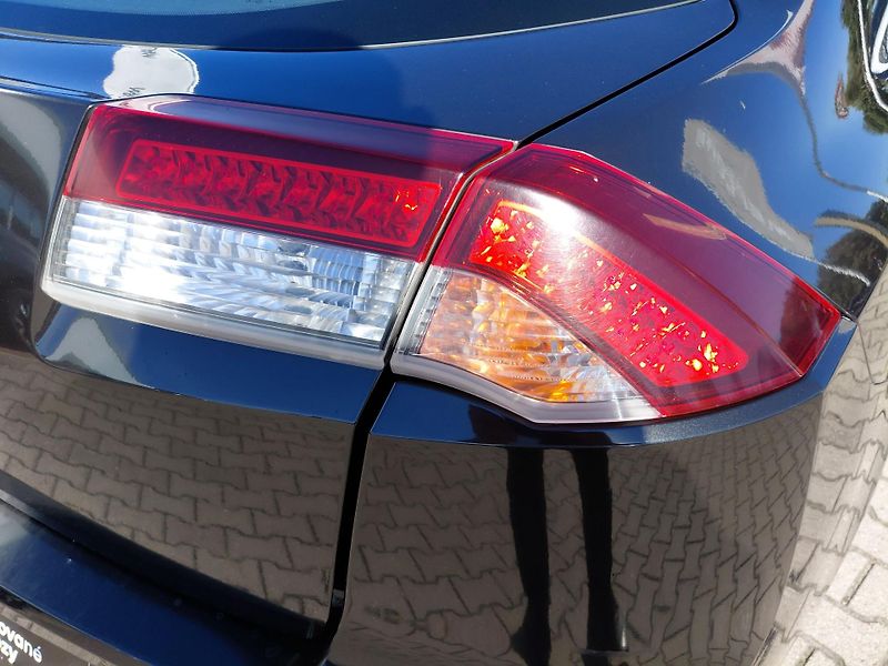 Renault Laguna 2,0 dCi 110 kW Dynamique 1.maj - fotka 12 z 24