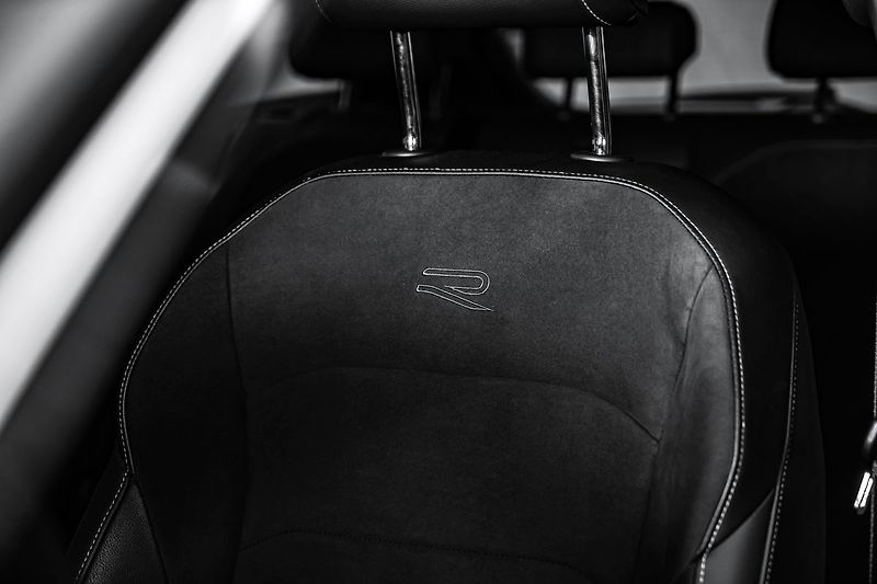 Volkswagen Arteon Shooting Brake 2.0TDI  DSG R-line SB Masáže L - fotka 18 z 23