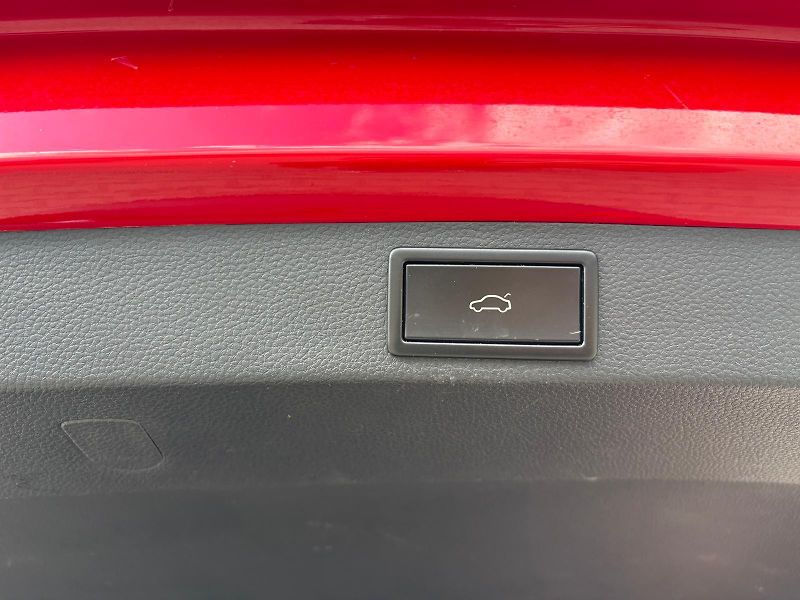 Škoda Karoq 1.5 TSI / 110 kW - fotka 28 z 30